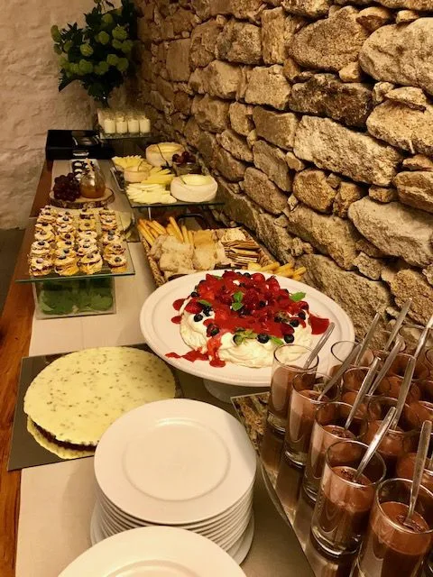 16098705613catering11.webp