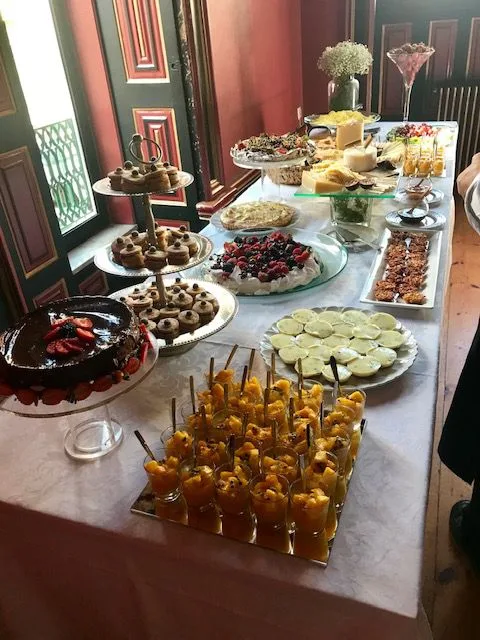 16098705822catering23.webp